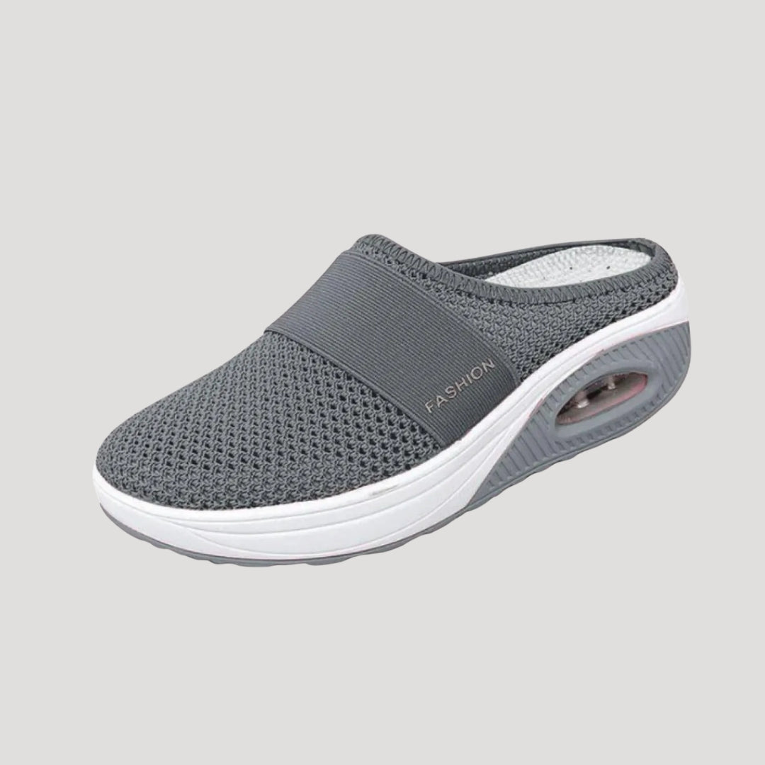 Jeanne – Women's Nursing Clogs for 12-Hour Shifts