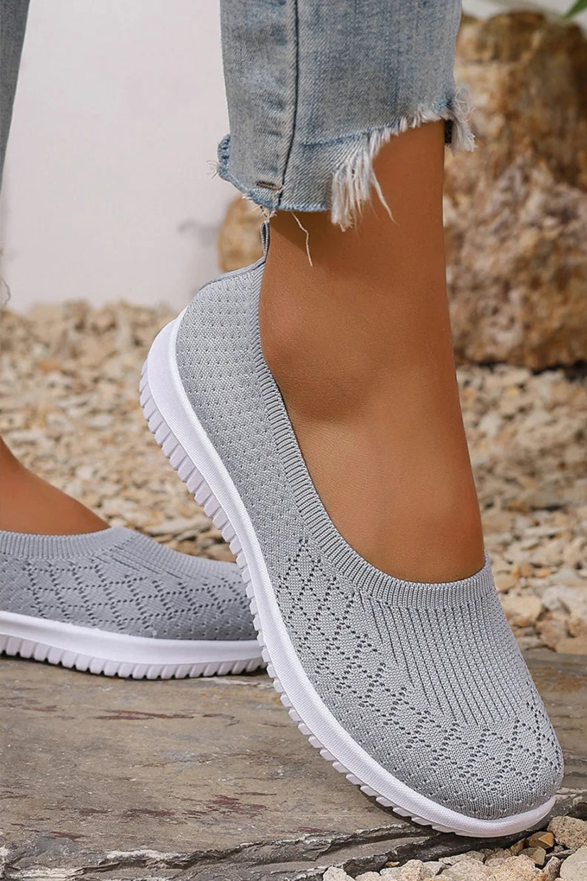 Everly – Unisex Slip-On Sneakers with a Hands-Free Fit