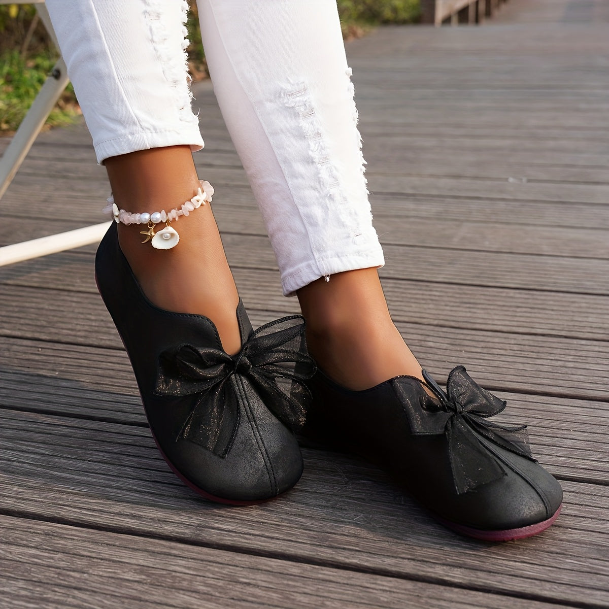 Nguyen – Unisex Slip-On Shoes with a Stretch Upper