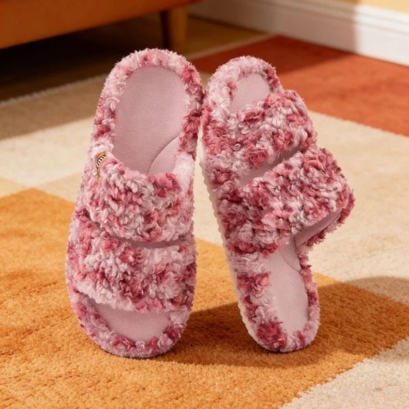 Carole – Women's Comfort Slippers with a Cushioned Insole