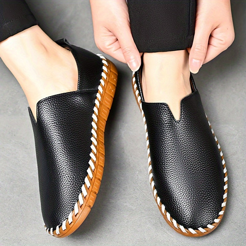 Wells – Unisex Slip-On Loafers with a Stretch Upper