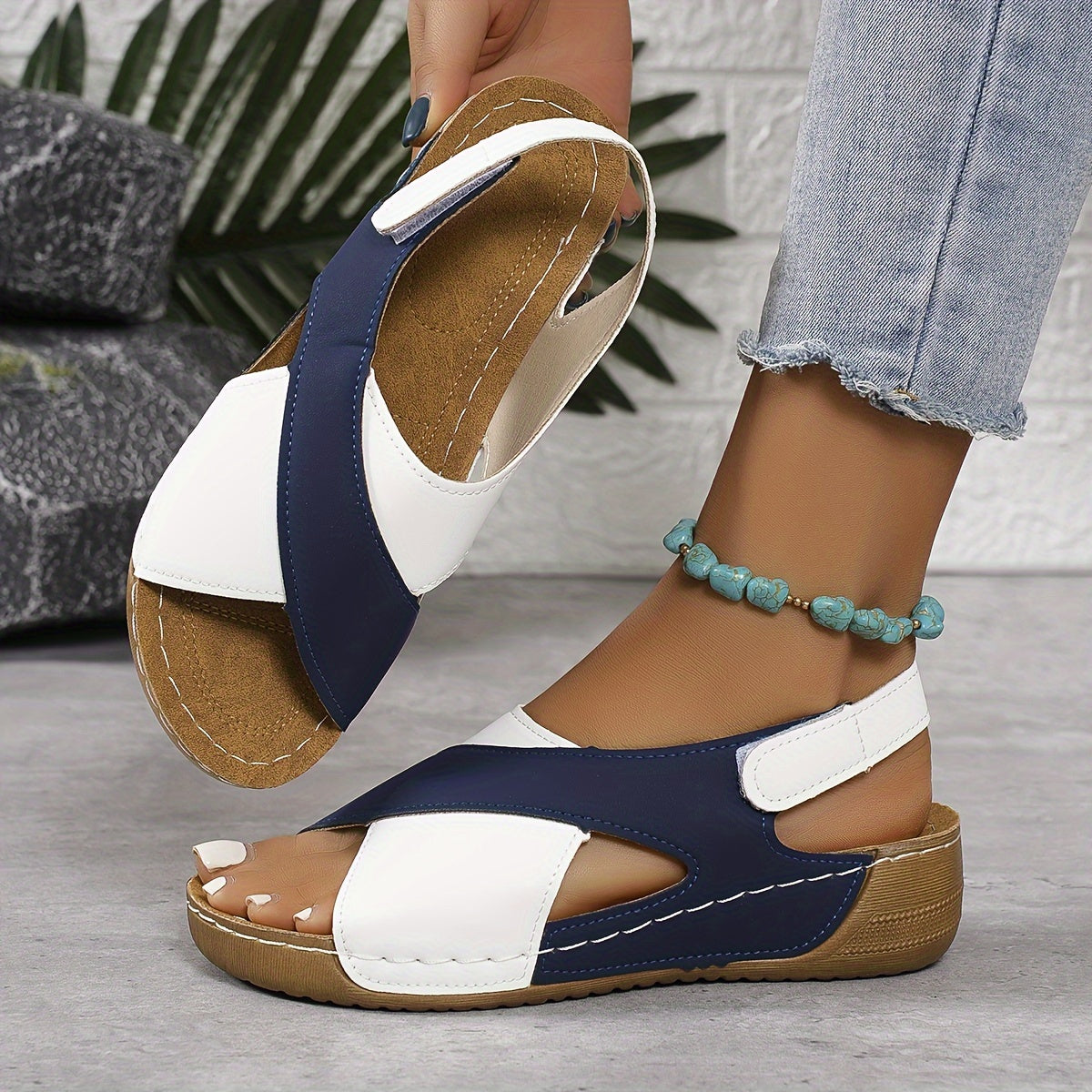 Naomi – Women's Comfortable Sandals with a Cushioned Footbed