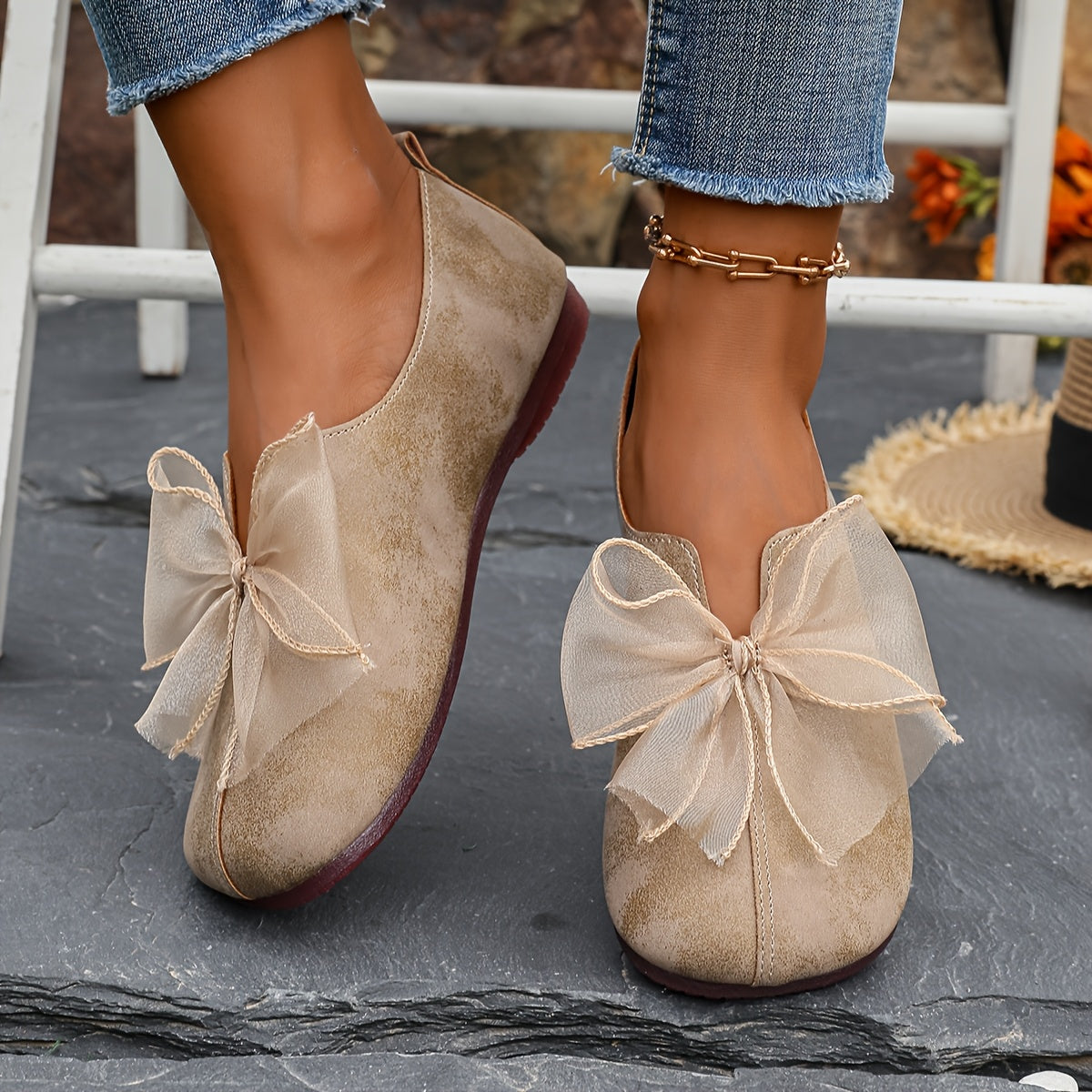 Nguyen – Unisex Slip-On Shoes with a Stretch Upper