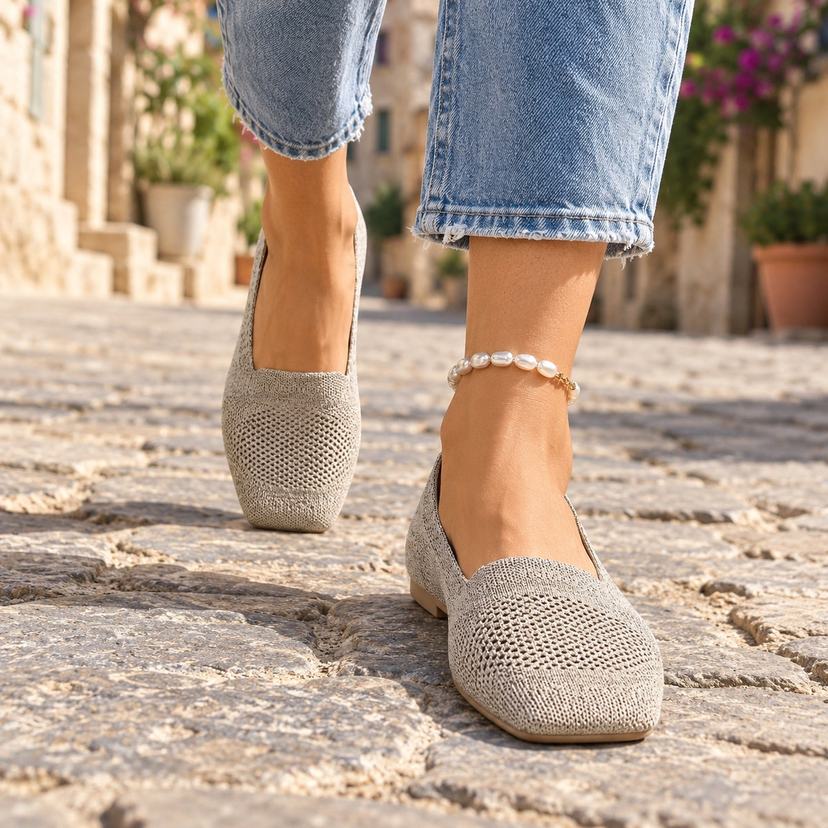 Holland – Unisex Orthopedic Shoes, worn on a walk