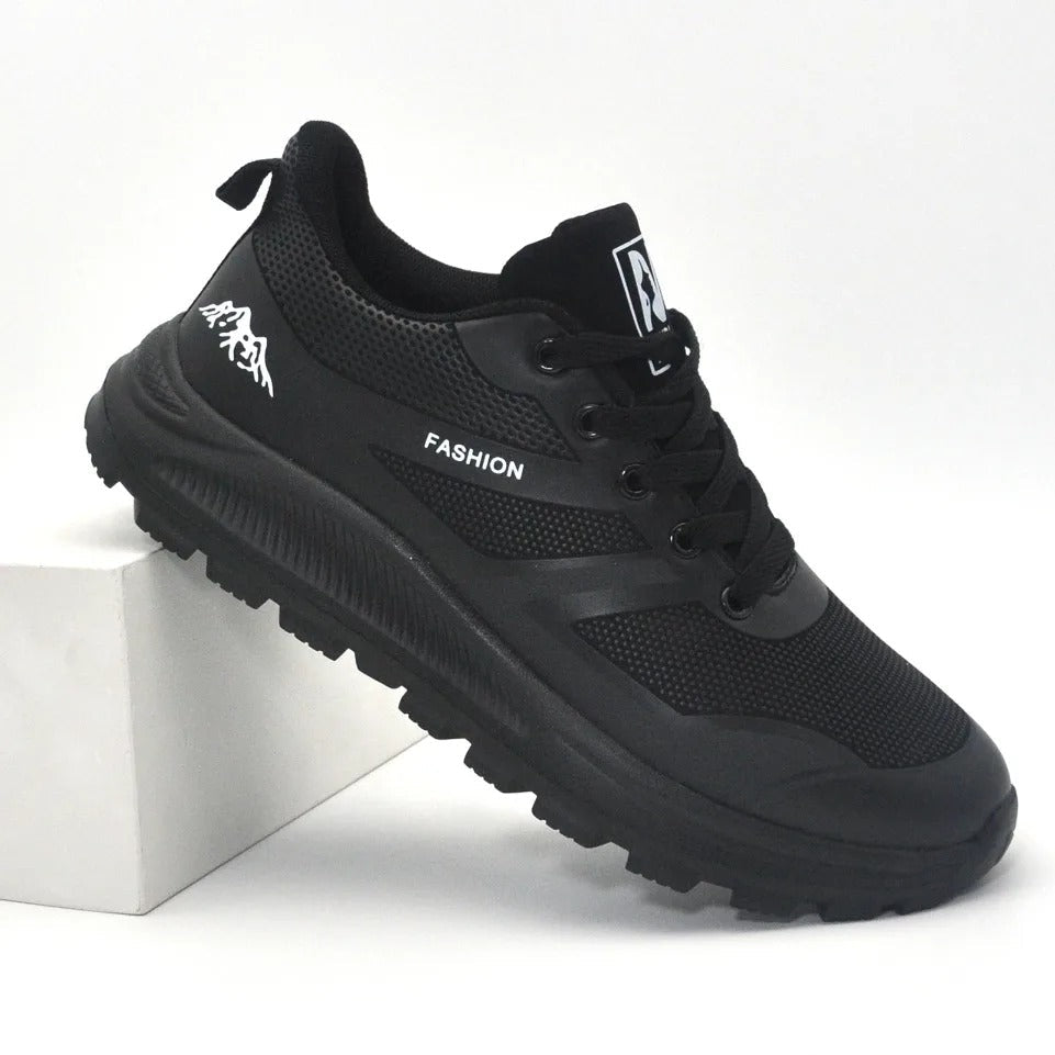 Maldonado – Unisex Nursing Sneakers with a Non-Slip Sole