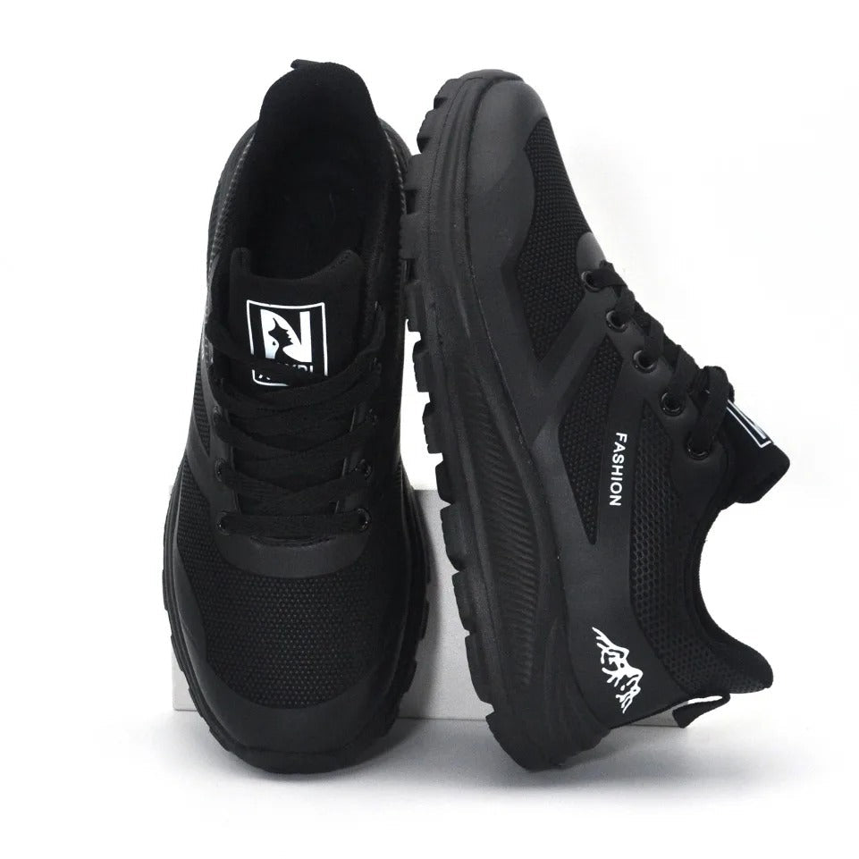 Maldonado – Unisex Nursing Sneakers with a Non-Slip Sole