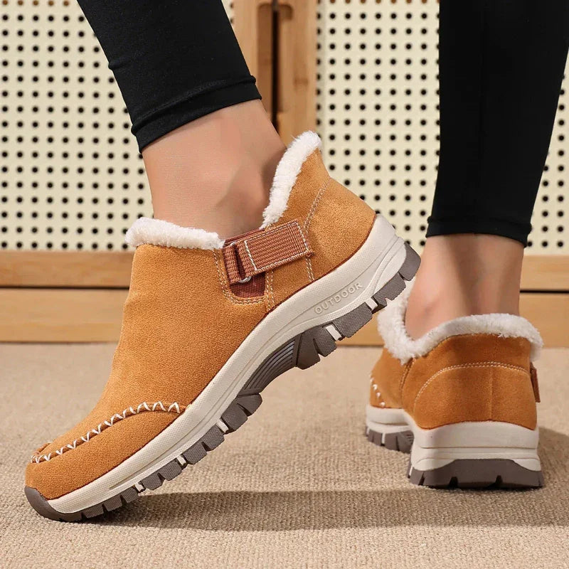 Daniels – Unisex Nursing Sneakers for 12-Hour Shifts