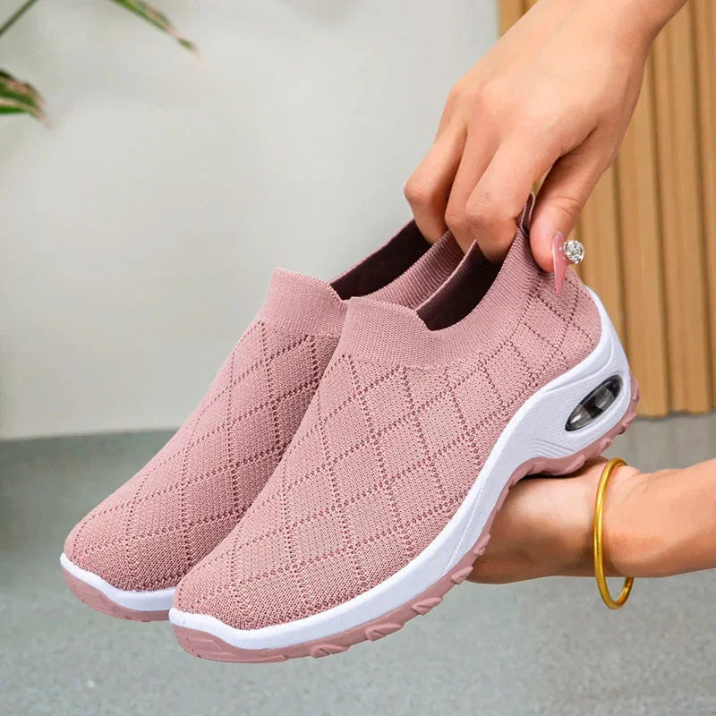 Mattie – Women's Nursing Shoes with All-Day Cushioning