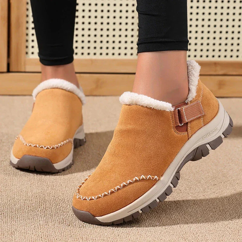 Daniels – Unisex Nursing Sneakers for 12-Hour Shifts