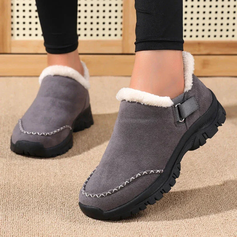 Daniels – Unisex Nursing Sneakers for 12-Hour Shifts