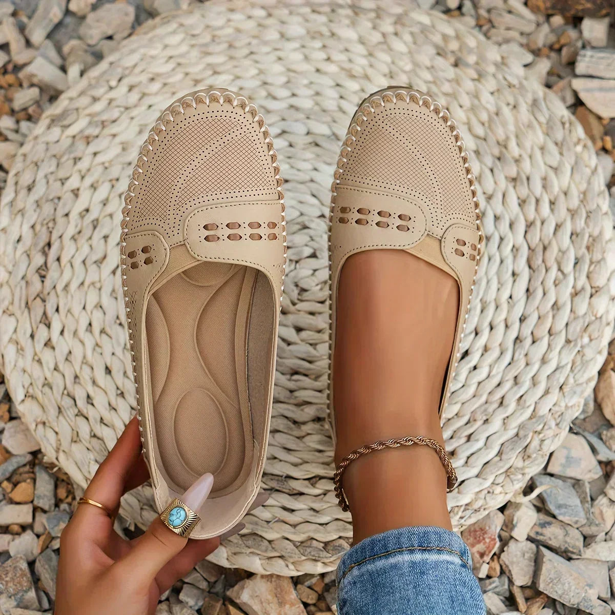 Beverly – Women's Arch Support Shoes with a Deep Heel Cup - photo 1