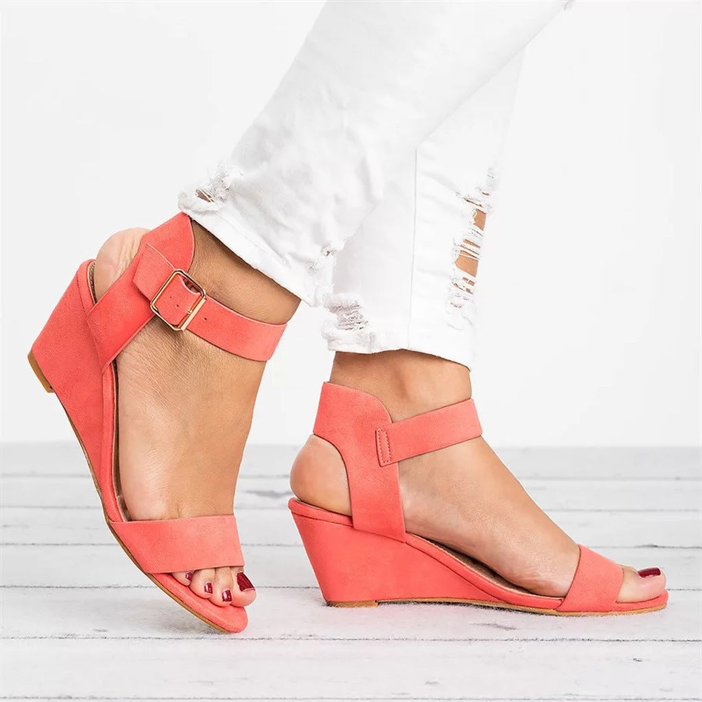 Cora – Women's Wide Toe Box Sandals with an Adjustable Fit