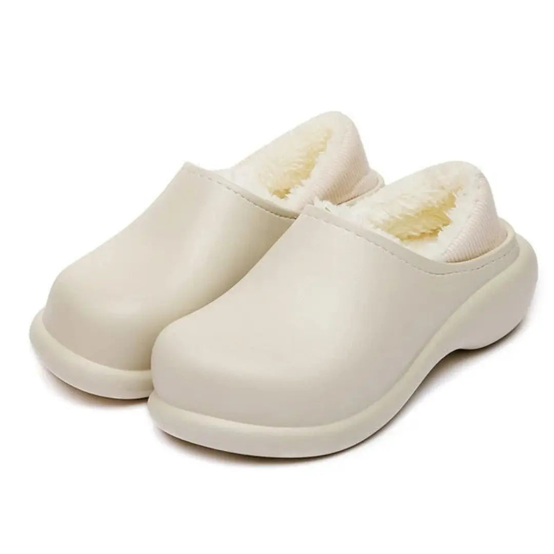 Flowers – Unisex Comfort Slippers with a Soft Lining