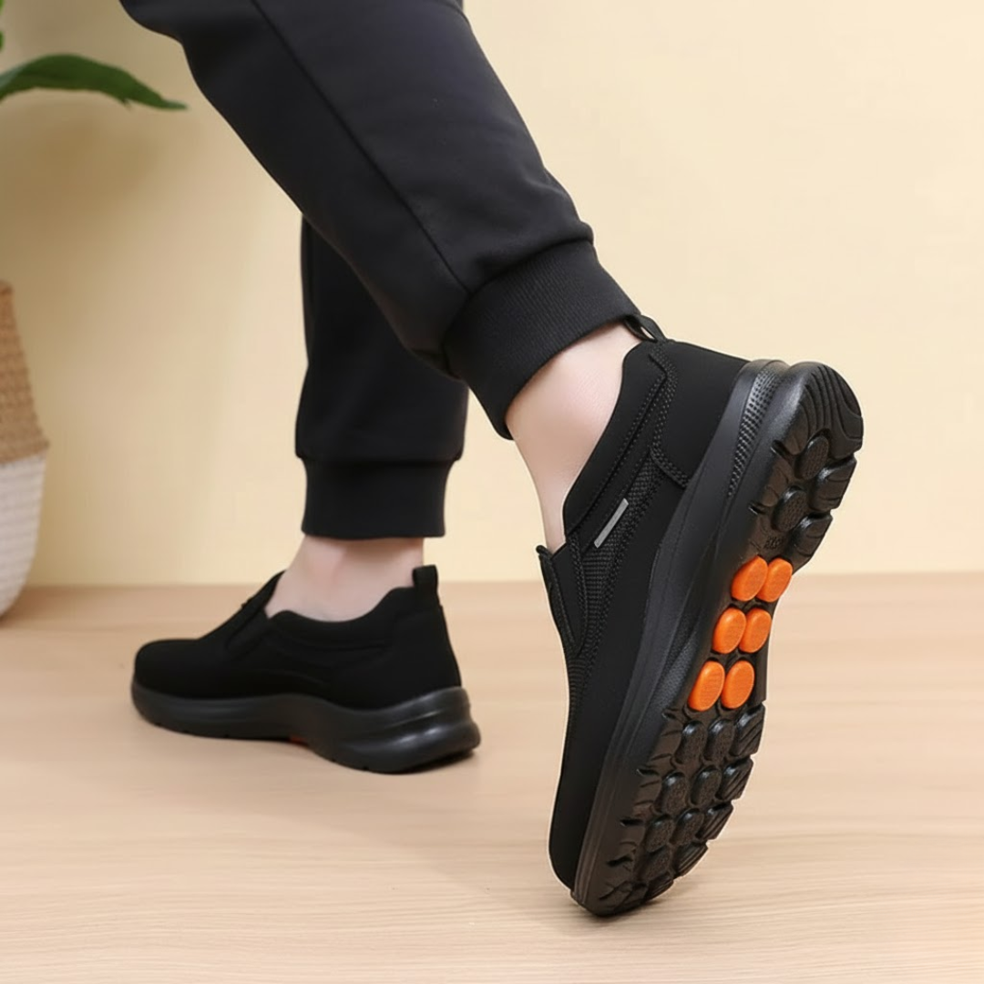 Lynch – Unisex Slip-On Sneakers for Easy On and Off