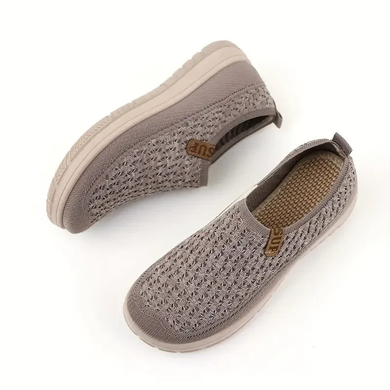 Patti – Women's Nursing Shoes with a Non-Slip Sole