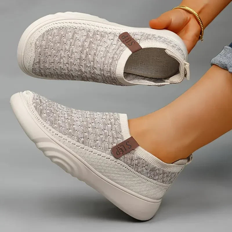Patti – Women's Nursing Shoes with a Non-Slip Sole