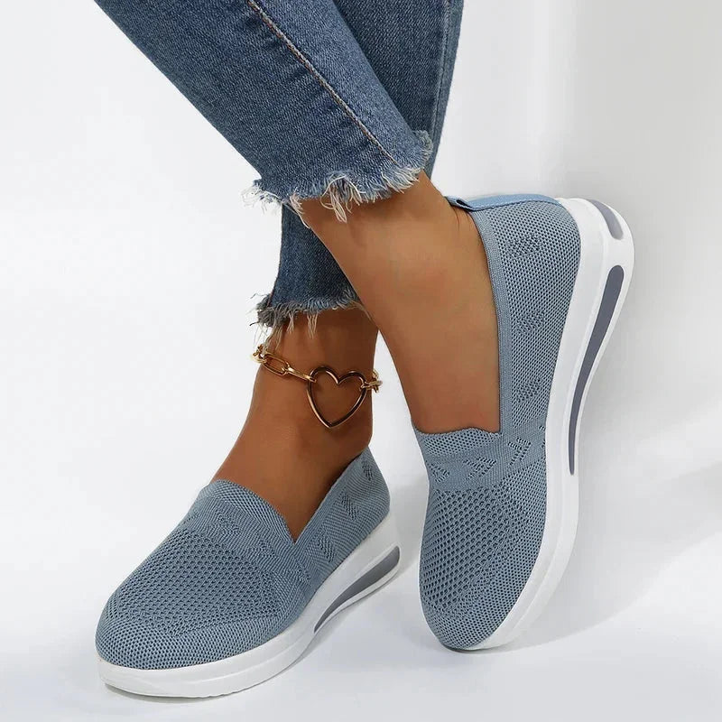 Amanda – Women's Wide Toe Box Sneakers with Room for Bunions