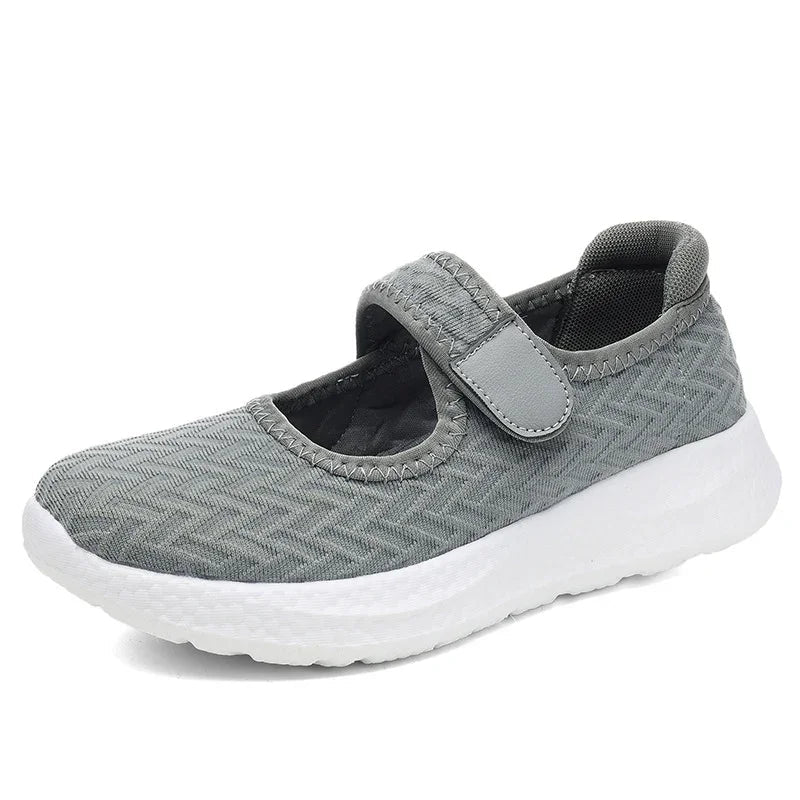 Olive – Chaussures plates pour femme adaptées au personnel soignant avec semelle antidérapante