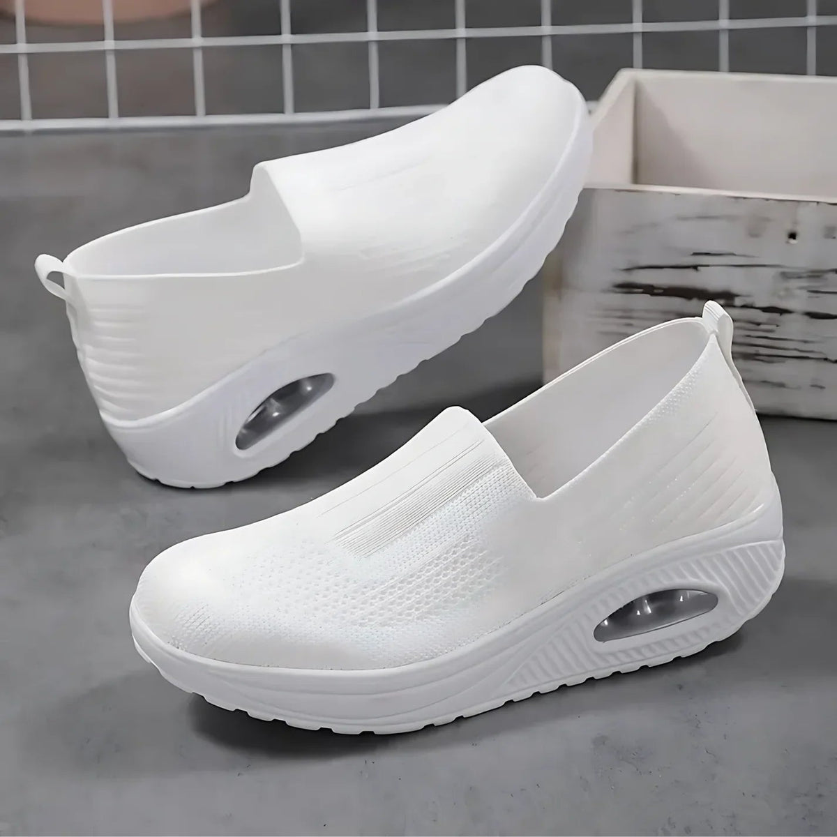 Hugh – Men's Slip-On Sneakers for Easy On and Off