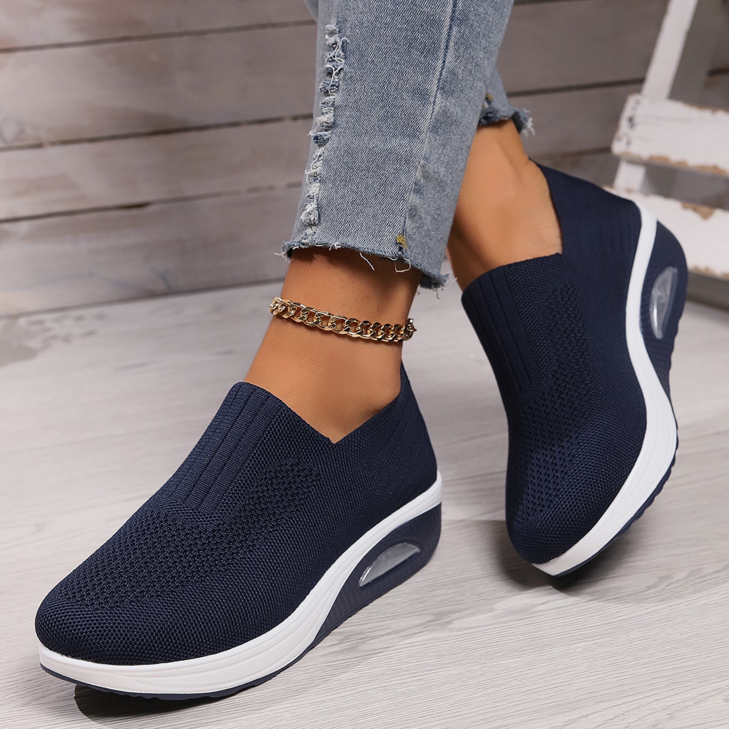 Hugh – Men's Slip-On Sneakers for Easy On and Off