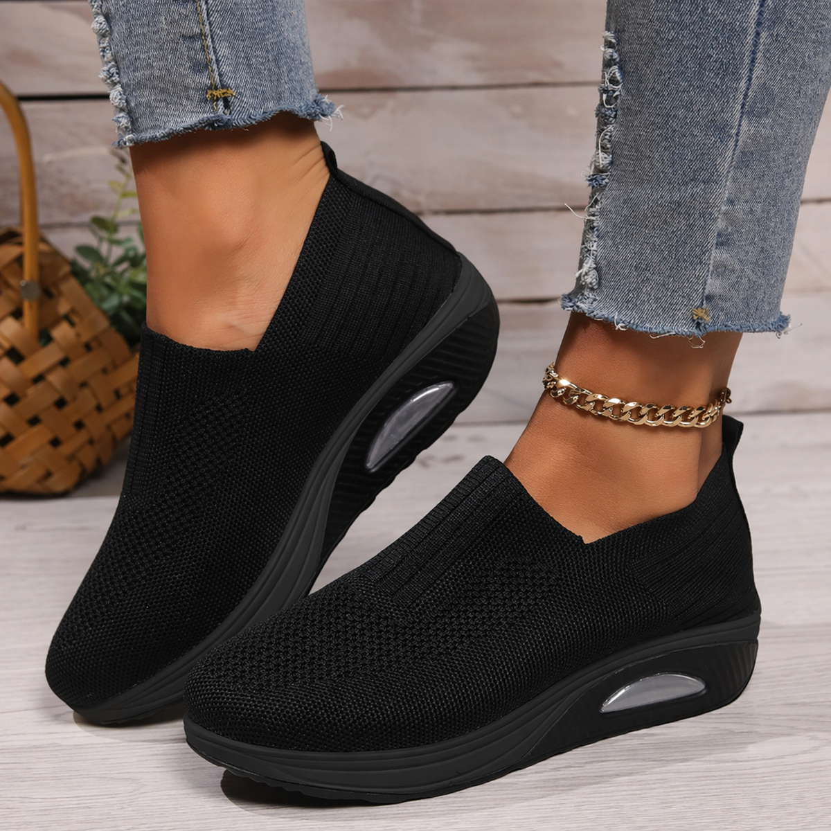 Hugh – Men's Slip-On Sneakers for Easy On and Off