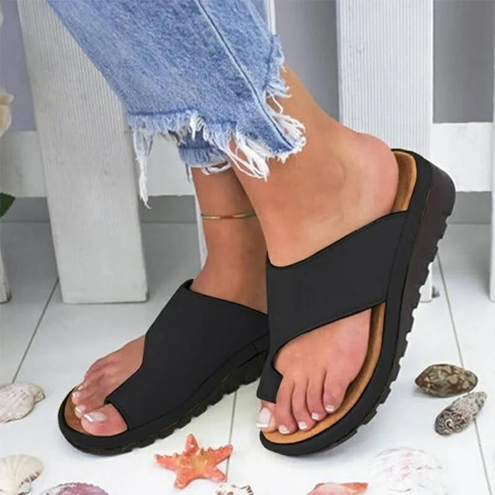 Kari – Women's Wide Toe Box Sandals with an Adjustable Fit