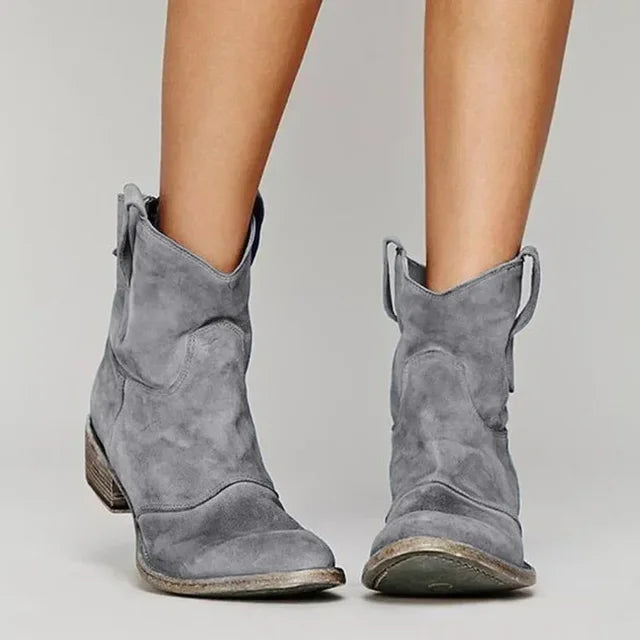 Deborah – Women's Comfort Boots with a Cushioned Insole