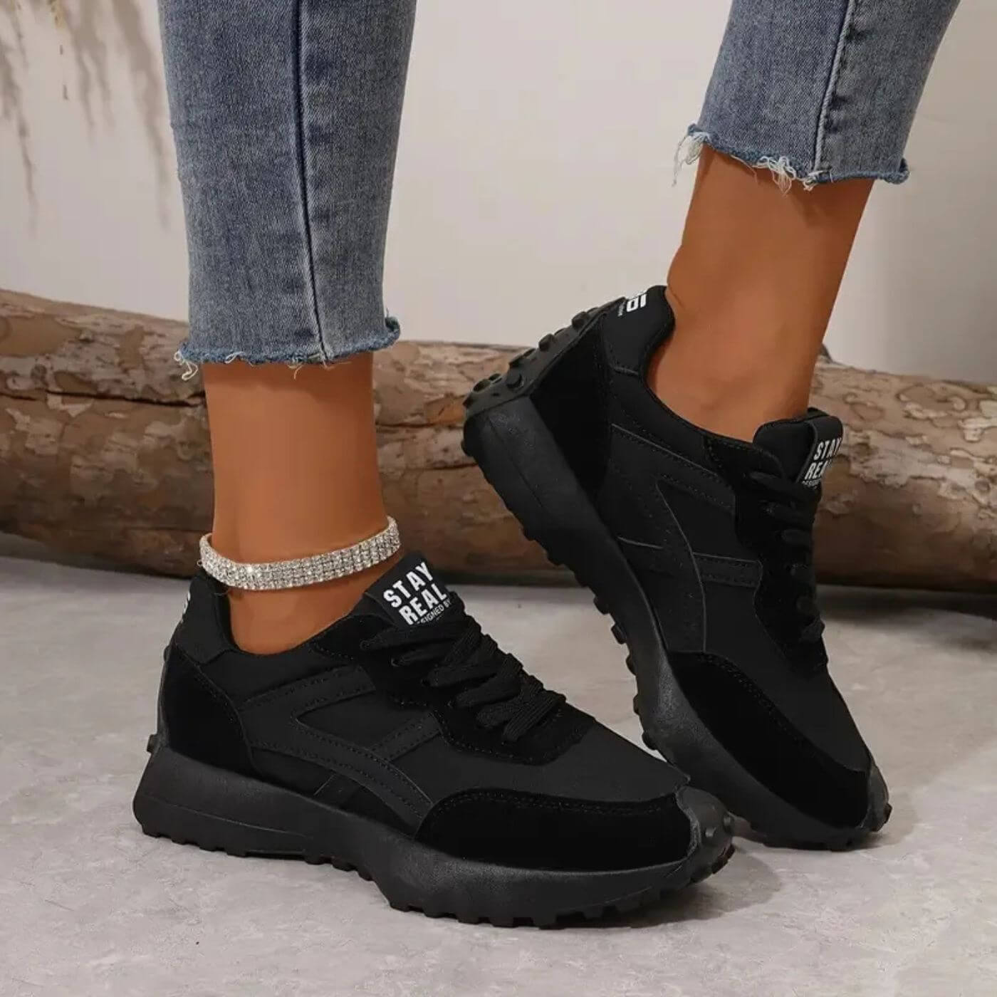 Dora – Women's Nursing Sneakers with a Non-Slip Sole