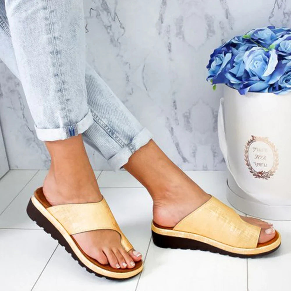 Kari – Women's Wide Toe Box Sandals with an Adjustable Fit