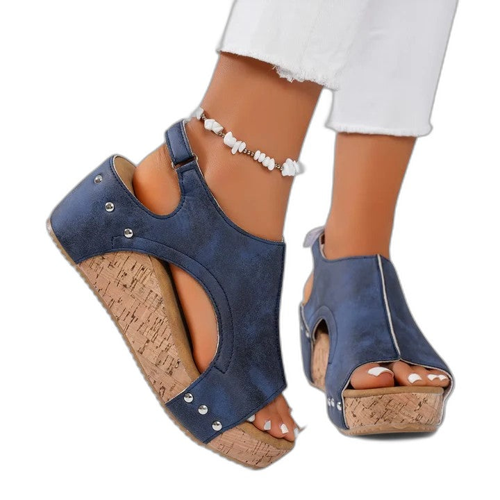 Vega – Unisex Wide Toe Box Sandals with an Adjustable Fit