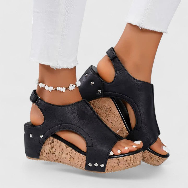 Vega – Unisex Wide Toe Box Sandals with an Adjustable Fit