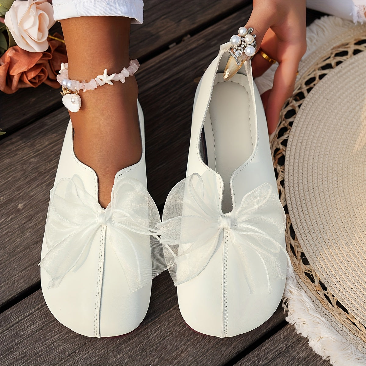Nguyen – Unisex Slip-On Shoes with a Stretch Upper
