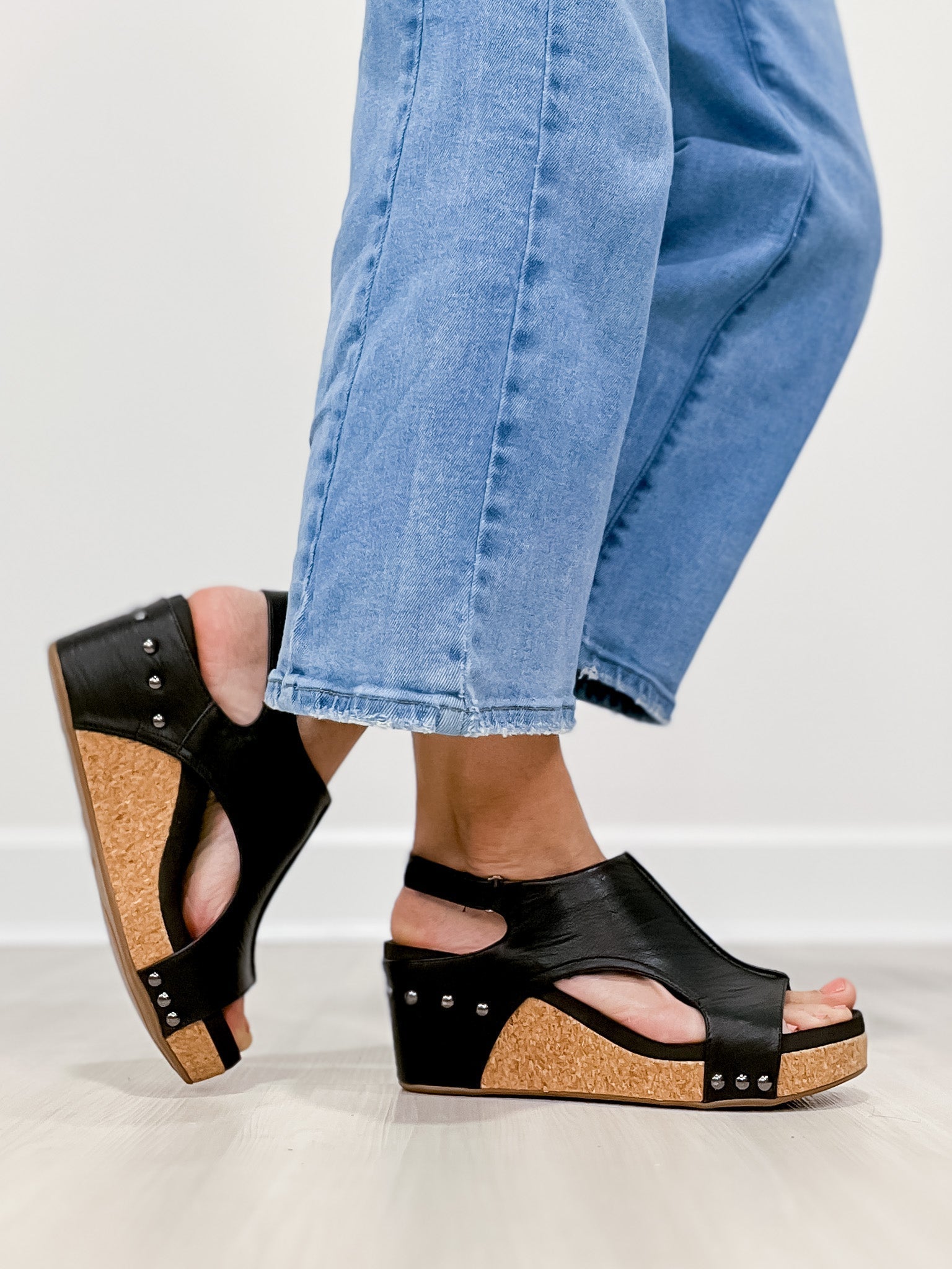 Hammond – Unisex Wide Toe Box Sandals with Room for Bunions