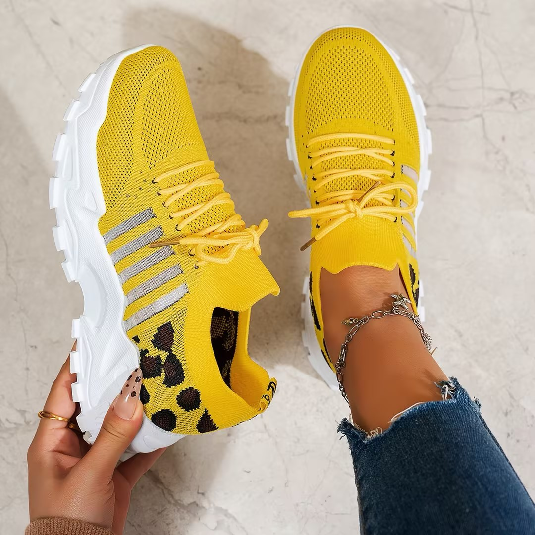Susie – Women's Nursing Sneakers with All-Day Cushioning