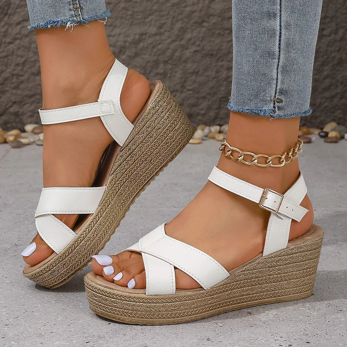 Quincy – Unisex Wide Toe Box Sandals with Room for Bunions