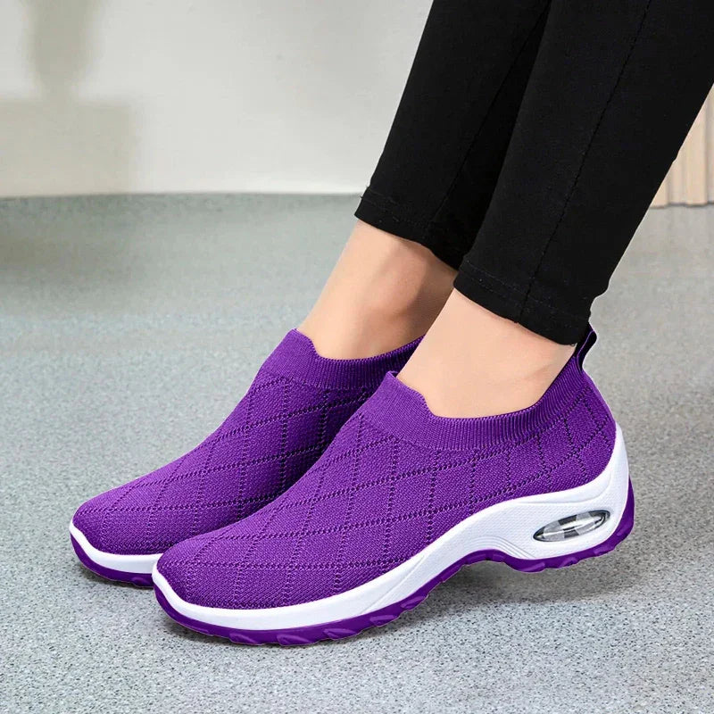 Mattie – Women's Nursing Shoes with All-Day Cushioning