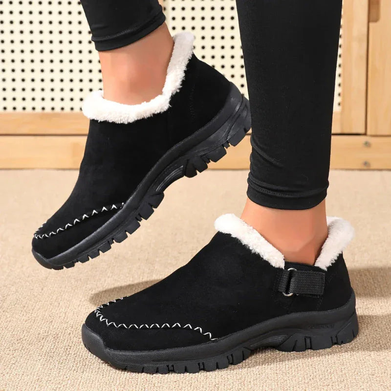 Daniels – Unisex Nursing Sneakers for 12-Hour Shifts