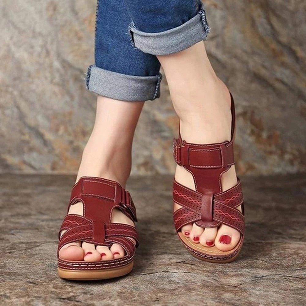 Richards – Unisex Wide Toe Box Sandals with an Adjustable Fit