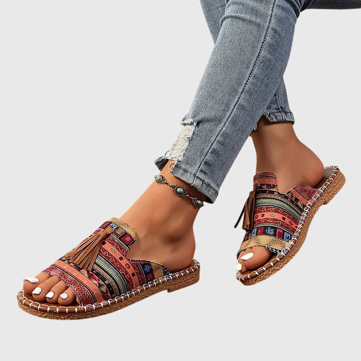 Chambers – Unisex Wide Toe Box Sandals with Room for Bunions
