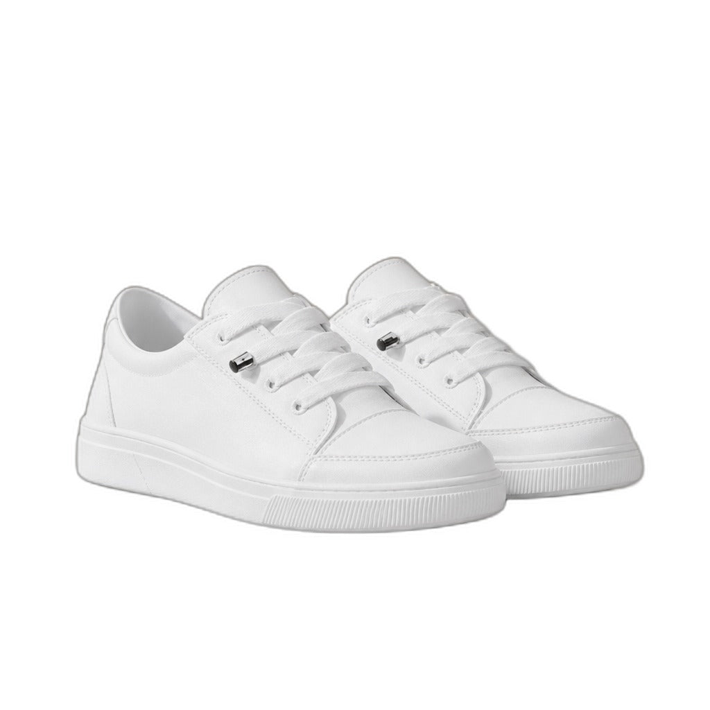 Becker – Unisex Slip-On Sneakers for Easy On and Off