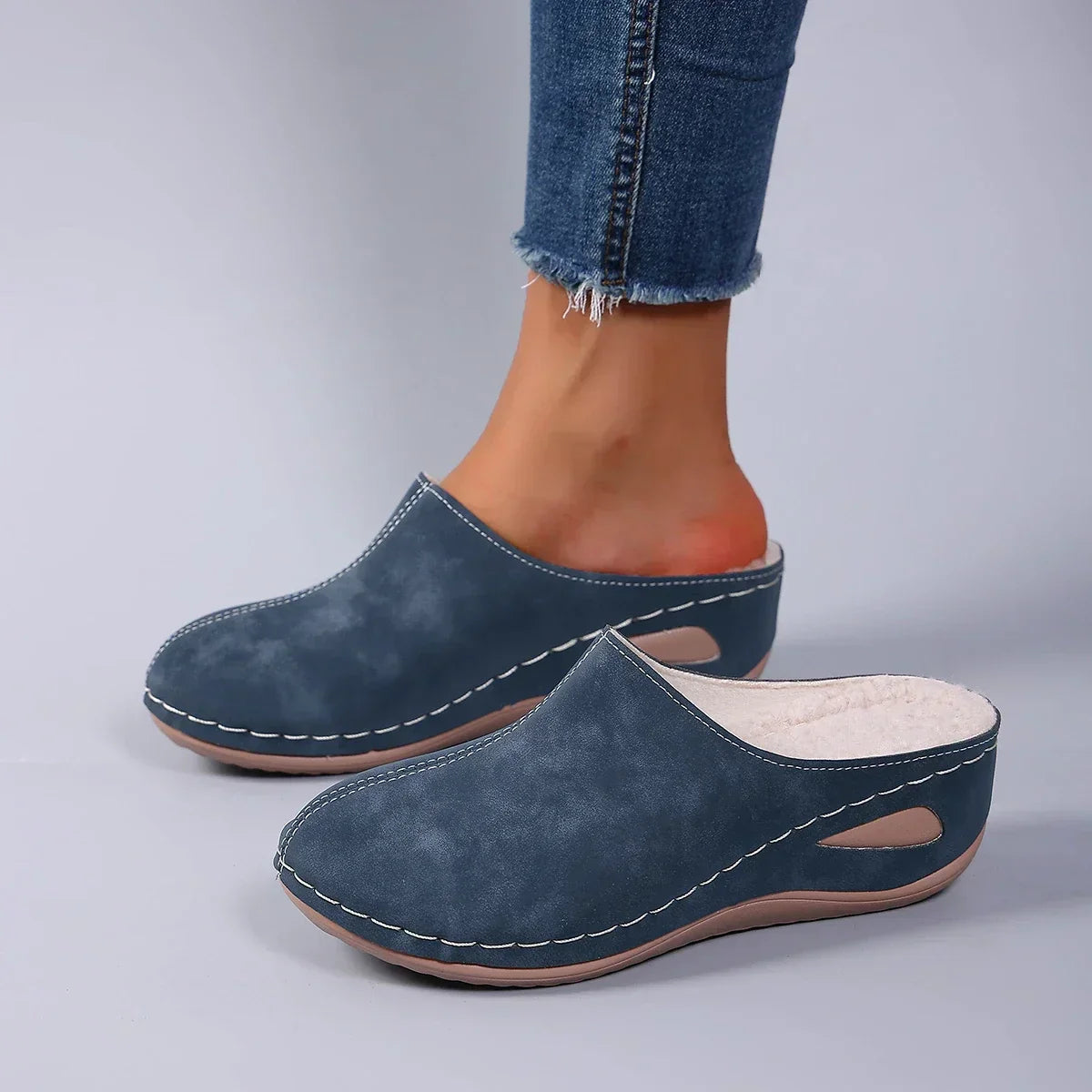 Shawna – Women's Nursing Clogs with All-Day Cushioning